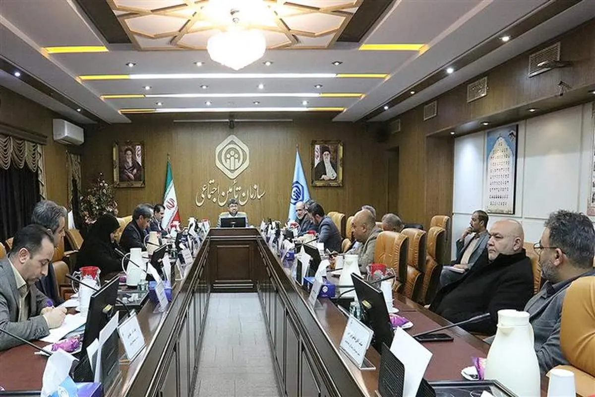 رشد تولید و مهار تورم با مردمی کردن اقتصاد ممکن می‌شود