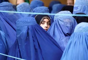 رفتار زشت طالبان با هزاران زن افغان+عکس