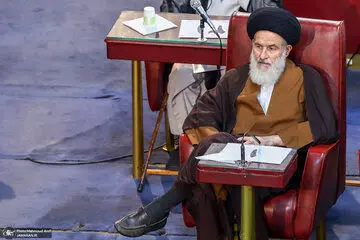 عضو مجلس خبرگان: روحانی باید ردصلاحیت شود!