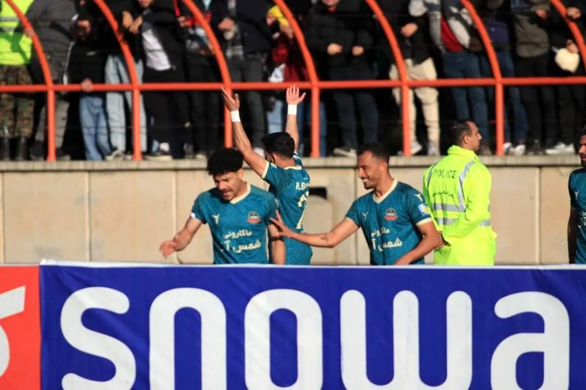 شمس آذر ضربه نهایی را به سپاهان زد