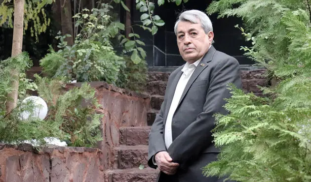 دولت باید کسری بودجه را جبران کند