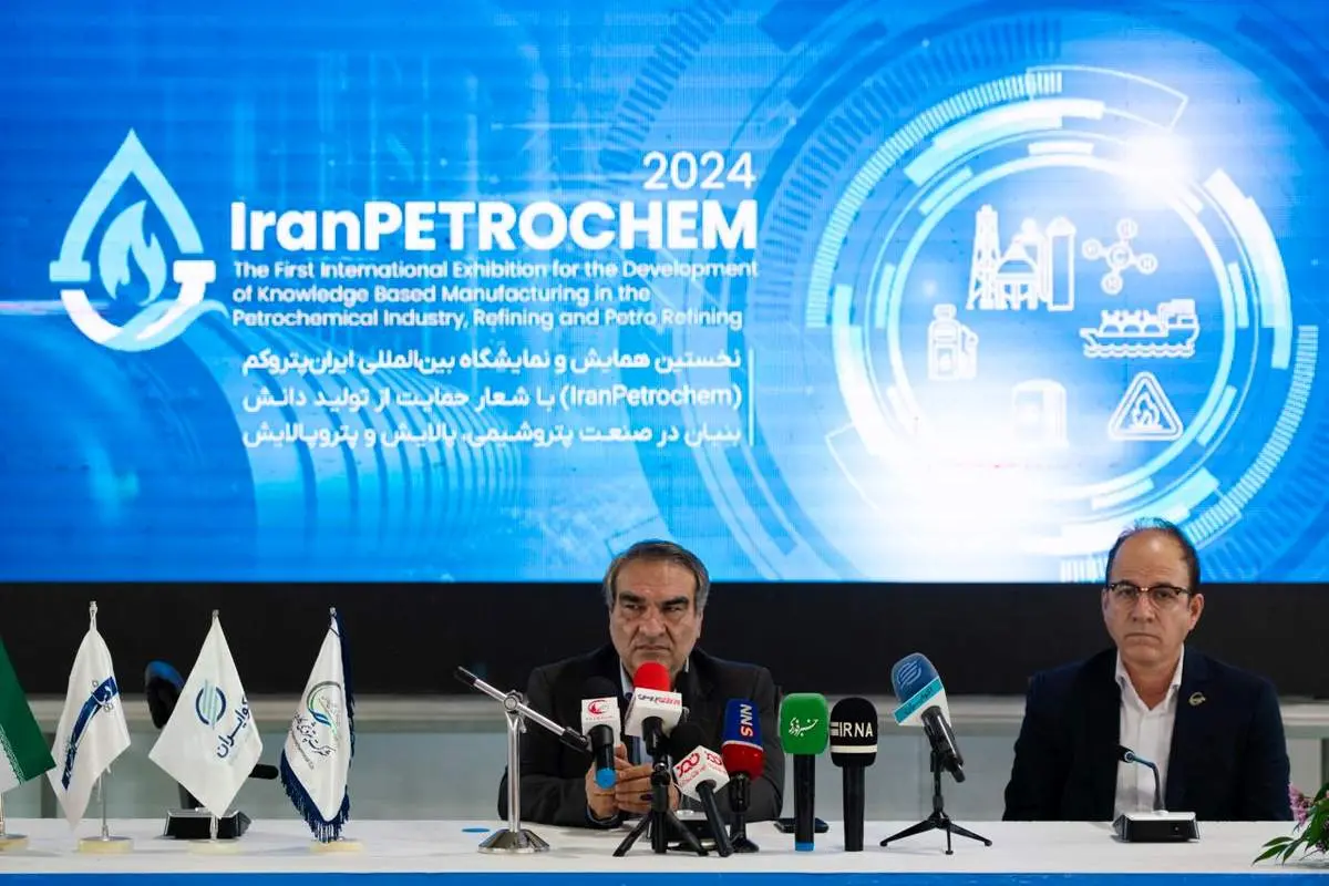 اعلام آمادگی پتروشیمی کارون برای فروش دانش فنی ایرانی ایزوسیانات/ بهرهبرداری از هایکو کارون در بهار ۱۴۰۳/ پروژههای جدید با خوراک گازی باید متوقف شود