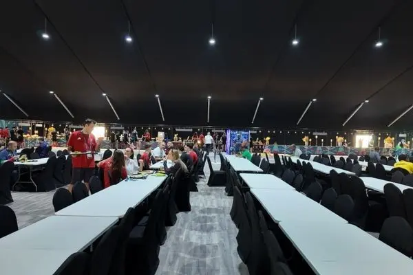 کاروان ایران در ریاض یا تور تفریح افراد بی‌ربط کنار ورزشکاران؟!