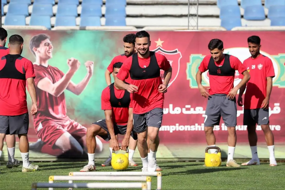 اورونوف پرسپولیسیها را نگران کرده؛ پای نکونام در میان است؟