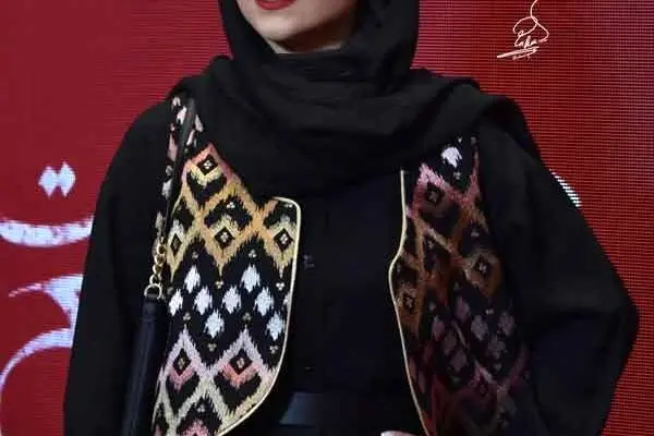 قاب جذاب از نازنین بیاتی و تینا پاکروان با تیپ کژوال/ عکس