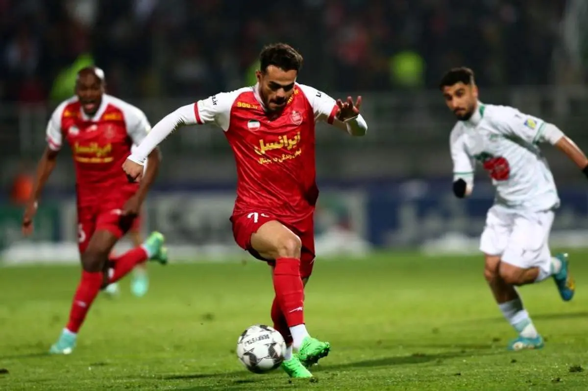 ارونوف، صادقی را هم نیمکتنشین کرد