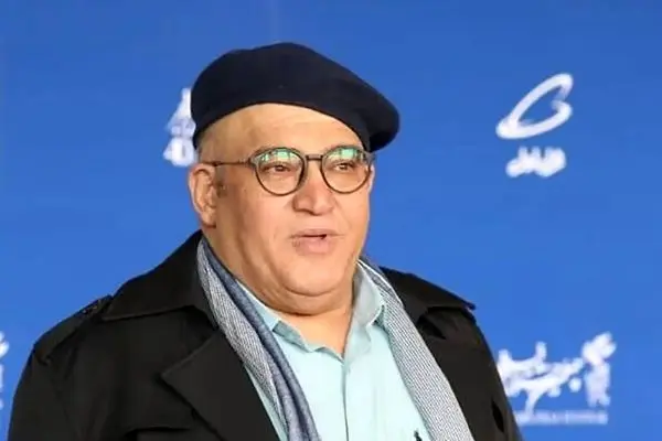چهره بامزه نادر سلیمانی در تولد ۵۸ سالگی‌اش با کیکی متفاوت سوژه شد!/ عکس
