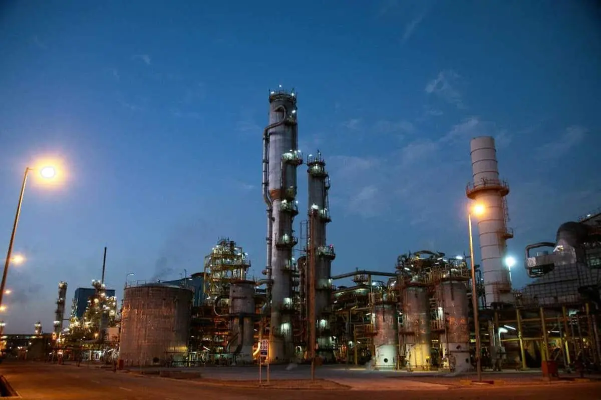 افزایش تولید و توسعه بازارهای صادراتی محور مهم ترین برنامه های پتروشیمی شیراز در سال جاری است