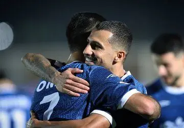 گلایه غم انگیز تیکدری / هواداران پرسپولیس از تیم خود ناراضی هستند مادر من باید فحش بخورد؟