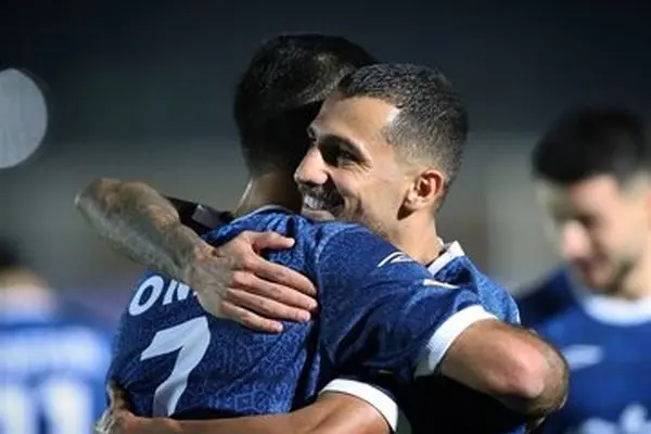 گلایه غم انگیز تیکدری / هواداران پرسپولیس از تیم خود ناراضی هستند مادر من باید فحش بخورد؟
