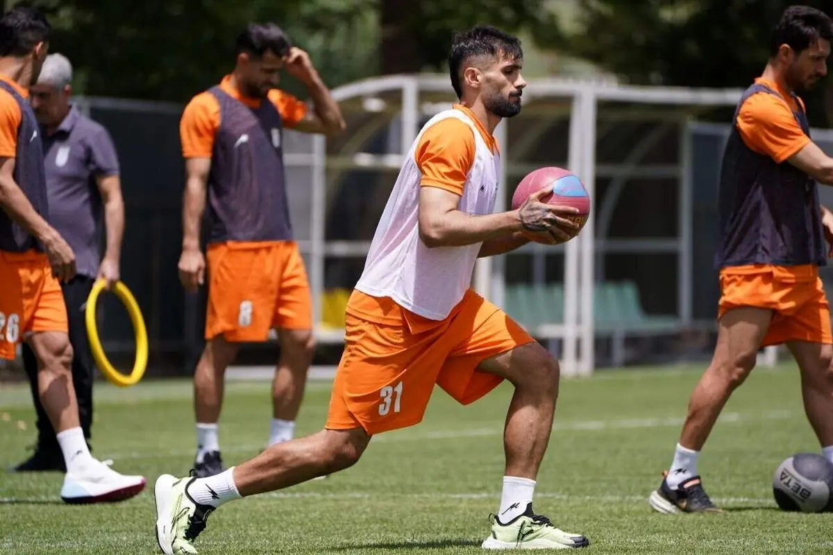 ویس جنجالی عارف آقاسی درباره استقلال بمب فضای مجازی شد