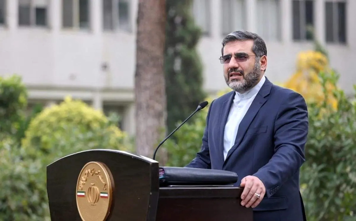 ببینید | اعلام نظر وزیر ارشاد درباره خوانندگان و هنرمندان ممنوع‌الکار