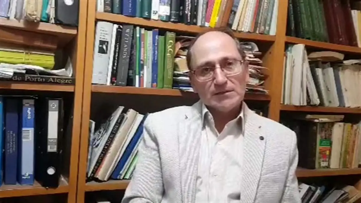 یکی از اعضای هیات علمی دانشگاه تهران گفته بودجه پژوهشی اندازه چند شب کارکردن در اسنپ هم نیست / نزدیک به ۵۰ عضو هیات علمی دانشگاه تهران رفتهاند!