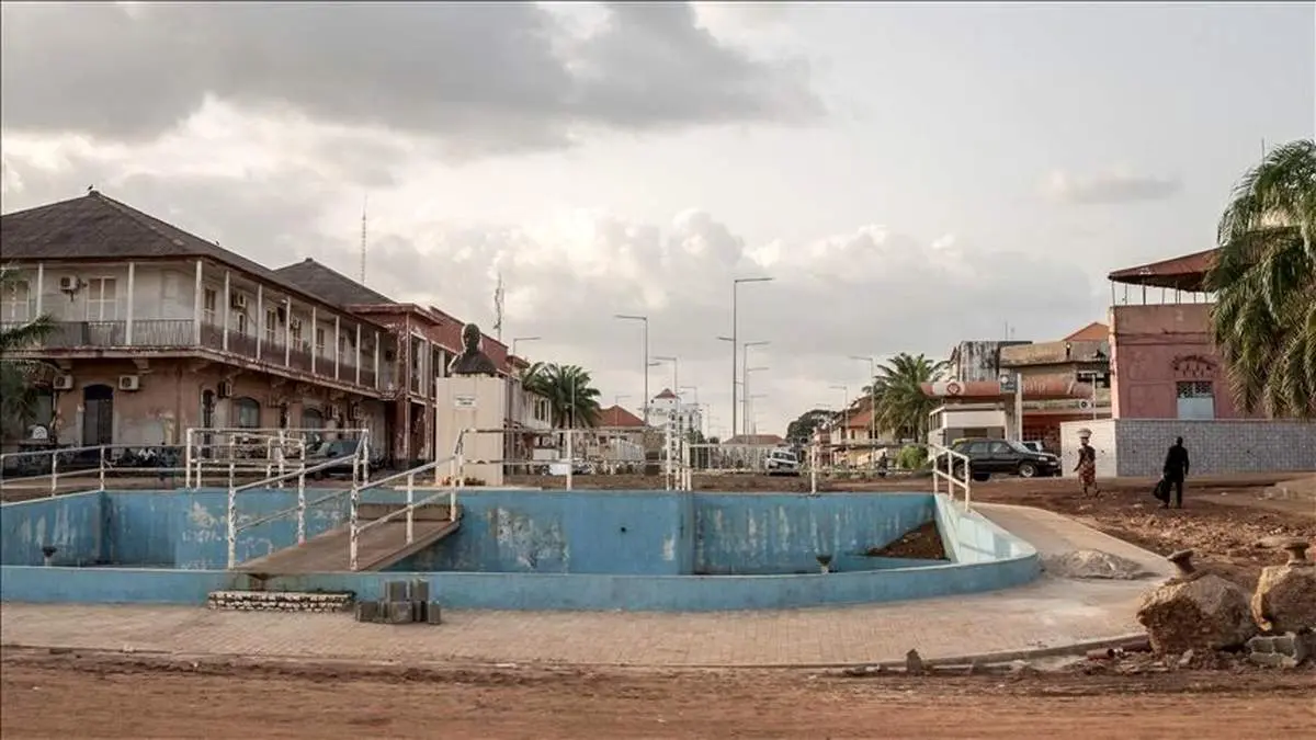 رئیس جمهور این کشور بازداشت و برکنار شد!