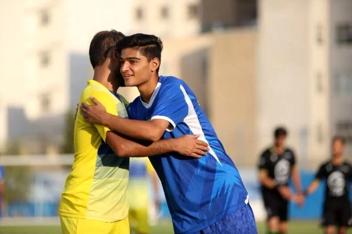 رونمایی از هاشمینسب در تمرین استقلال! / عکس