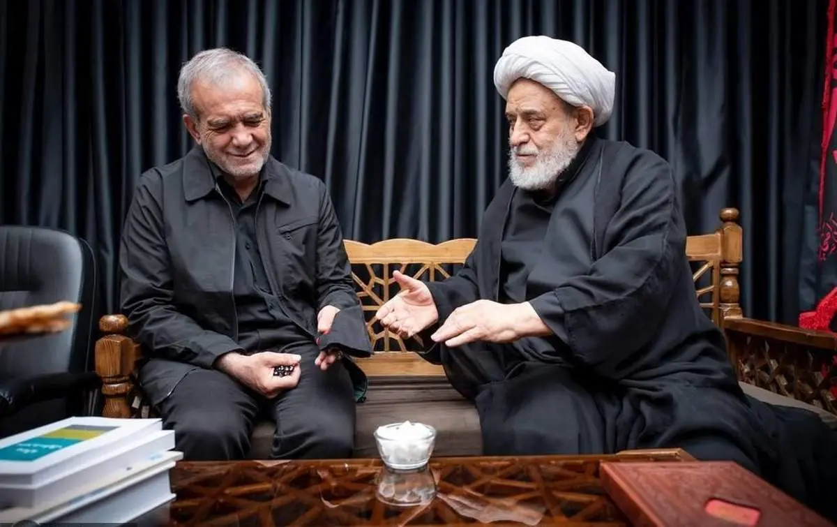  هدایای شیخ انصاریان به پزشکیان