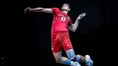 ملی پوشان والیبال به یاد صابر کاظمی با بازوبند مشکی وارد زمین می‌شوند
