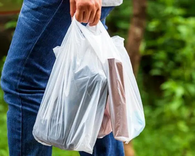 ممنوعیت توزیع رایگان کیسه‌های پلاستیکی