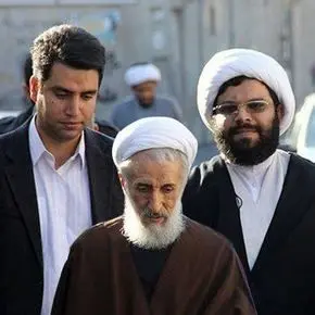  پسر کاظم صدیقی در حال سجده درگذشت/ عکس