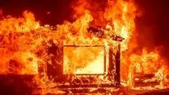 آتش‌سوزی برج مسکونی دهکده المپیک مهار شد/ ۱۰ نفر نجات یافتند