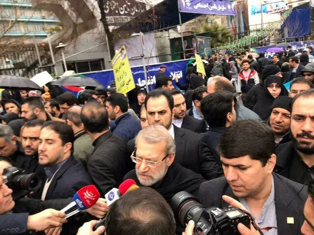 علی لاریجانی: ملت ایران می‌خواهد مشکلاتش را خودش حل کند
