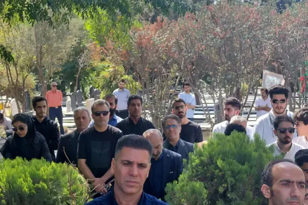 تصاویر غم‌انگیز از مراسم تشییع پیکر محمدامین کلاته