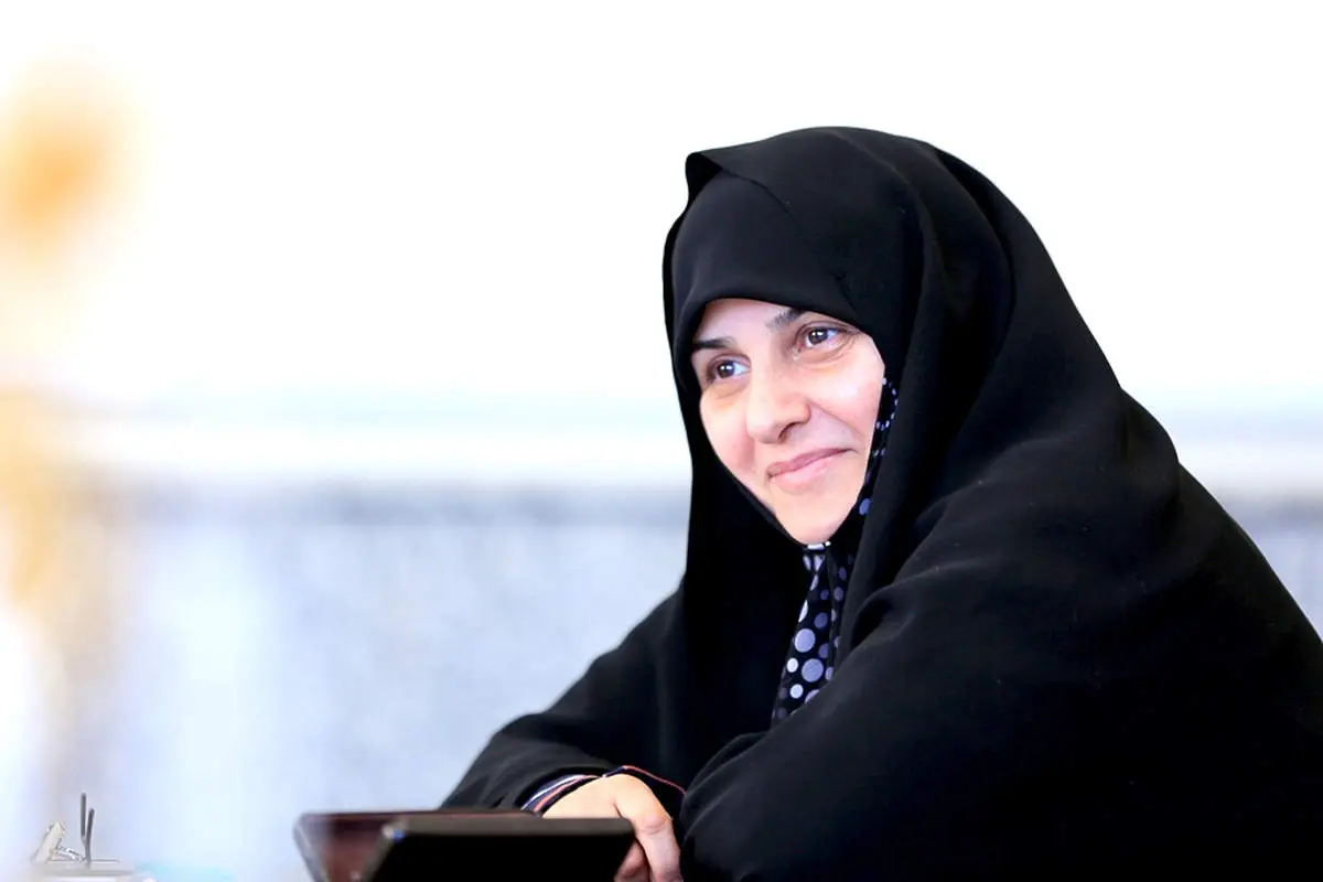 همسر رئیسی : باید جهان را رهبری کنیم