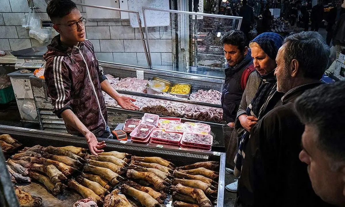 تخممرغ گرانتر از نرخ مصوب/ بازار کالاهای اساسی همچنان پرنوسان