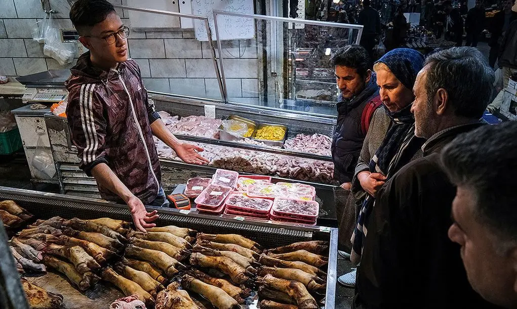 تخم‌مرغ گران‌تر از نرخ مصوب/ بازار کالاهای اساسی همچنان پرنوسان