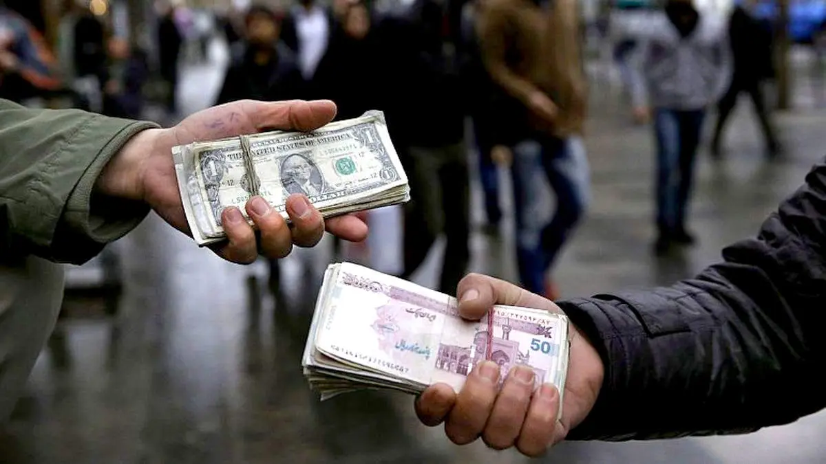 سایه سیاست بر سر فردوسی