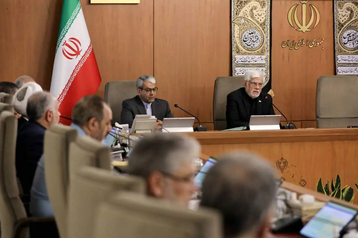 عارف:  برخی اظهارنظرها به تقویت فضای خوب کنونی کشور کمک نمی‌کند