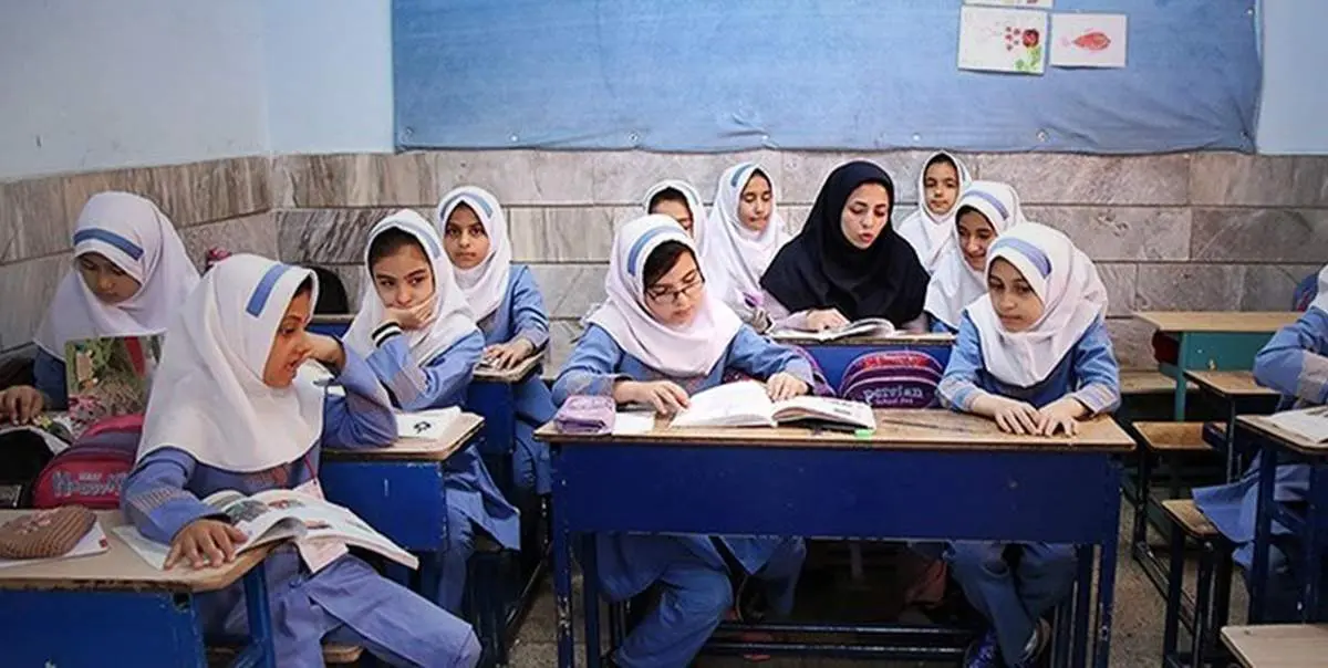 حذف تعهد ۱۰ سال خدمت معلمان پیمانی!
