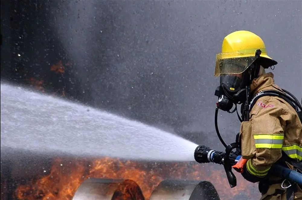ببینید | تصاویر آتش سوزی مهیب در برج معروف