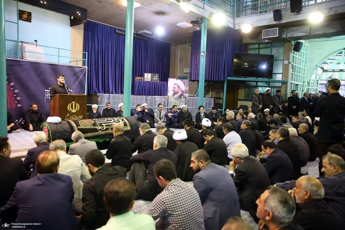 خاتمی و  سید حسن خمینی در مراسم تشییع مرحوم حسین هاشمیان/ عکس