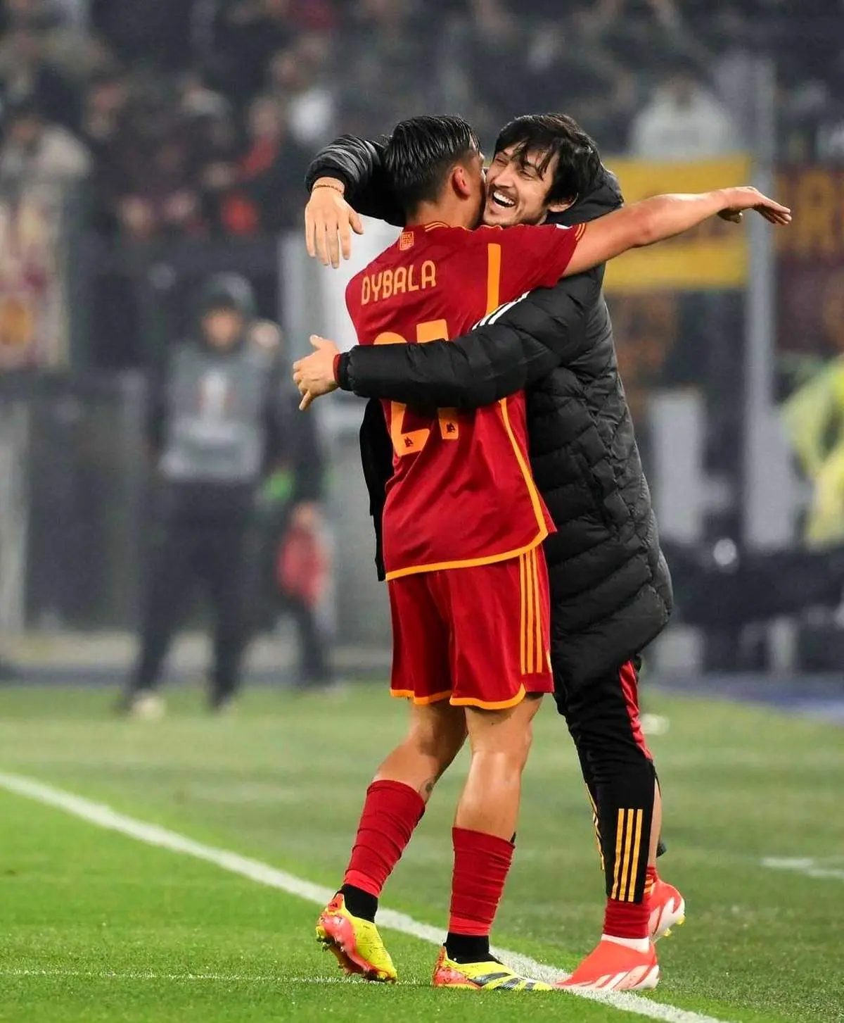 عکس‌/ شادی دونفره سردار آزمون با ستاره آرژانتینی رم