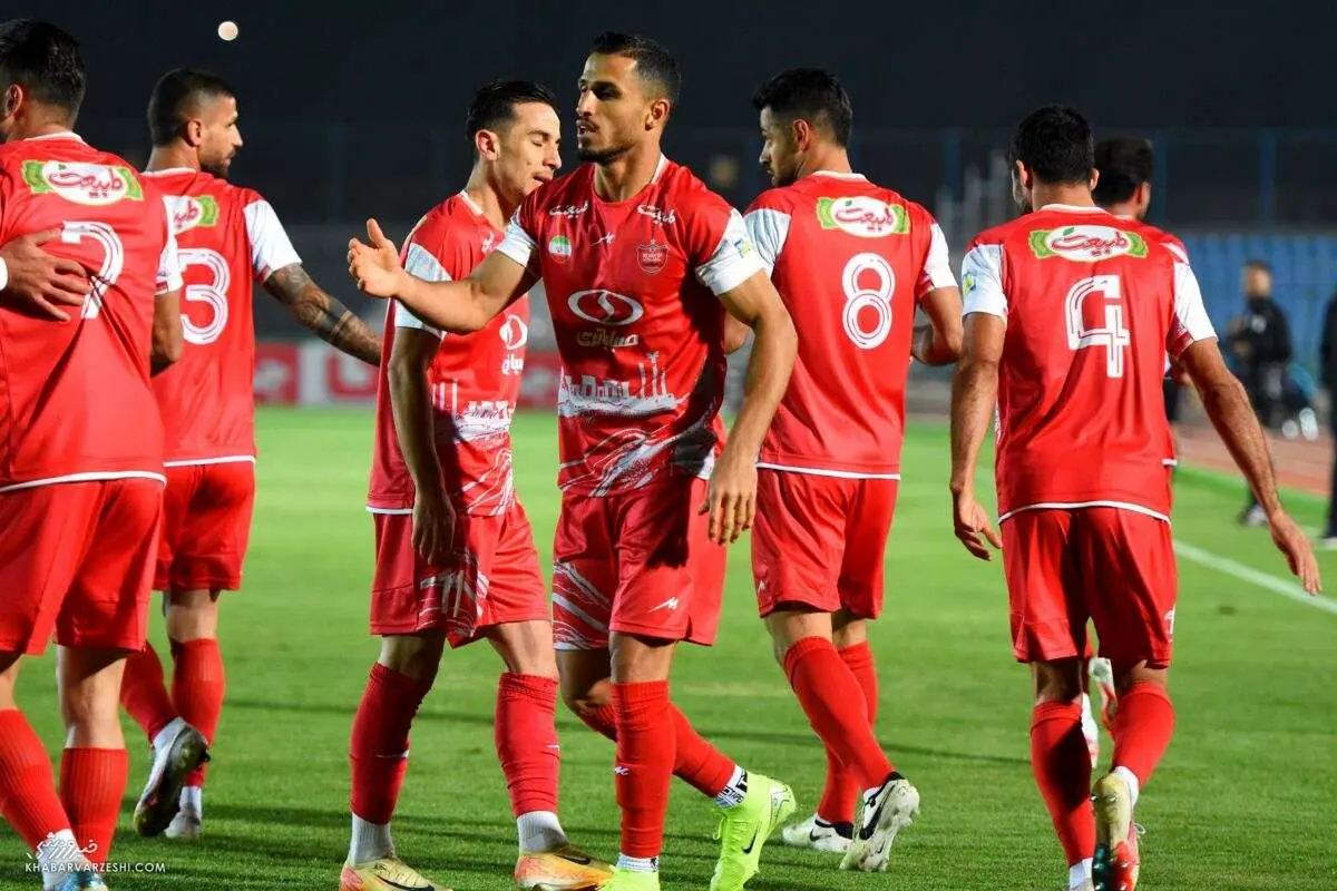 پرسپولیس2 - ملوان0/ سرخ پوشان موقتا صدرنشین شدند