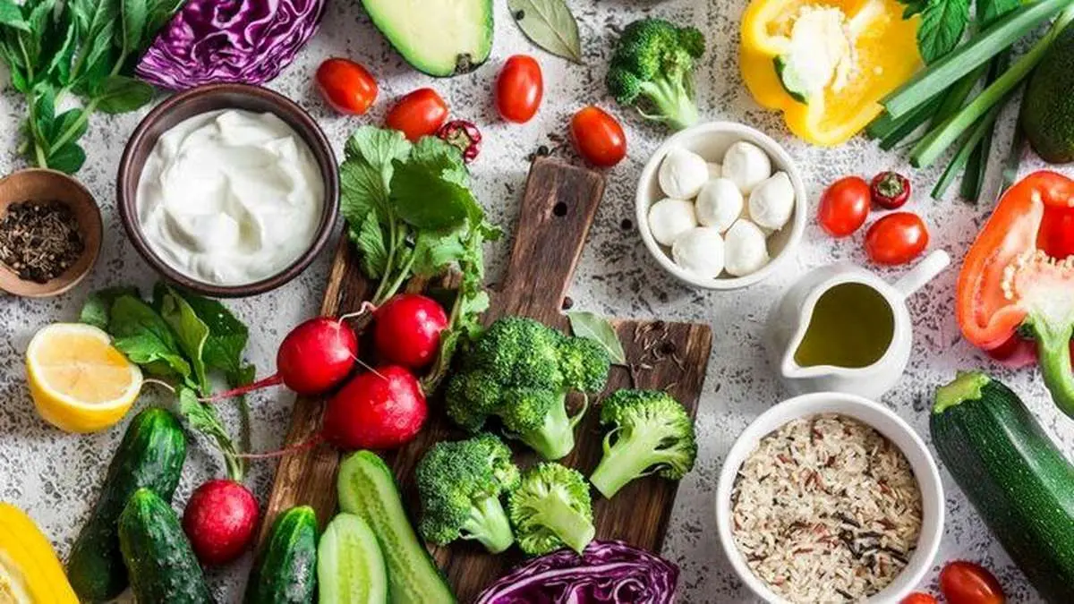 با این رژیمهای غذایی یبوست را ضربه فنی کنید!