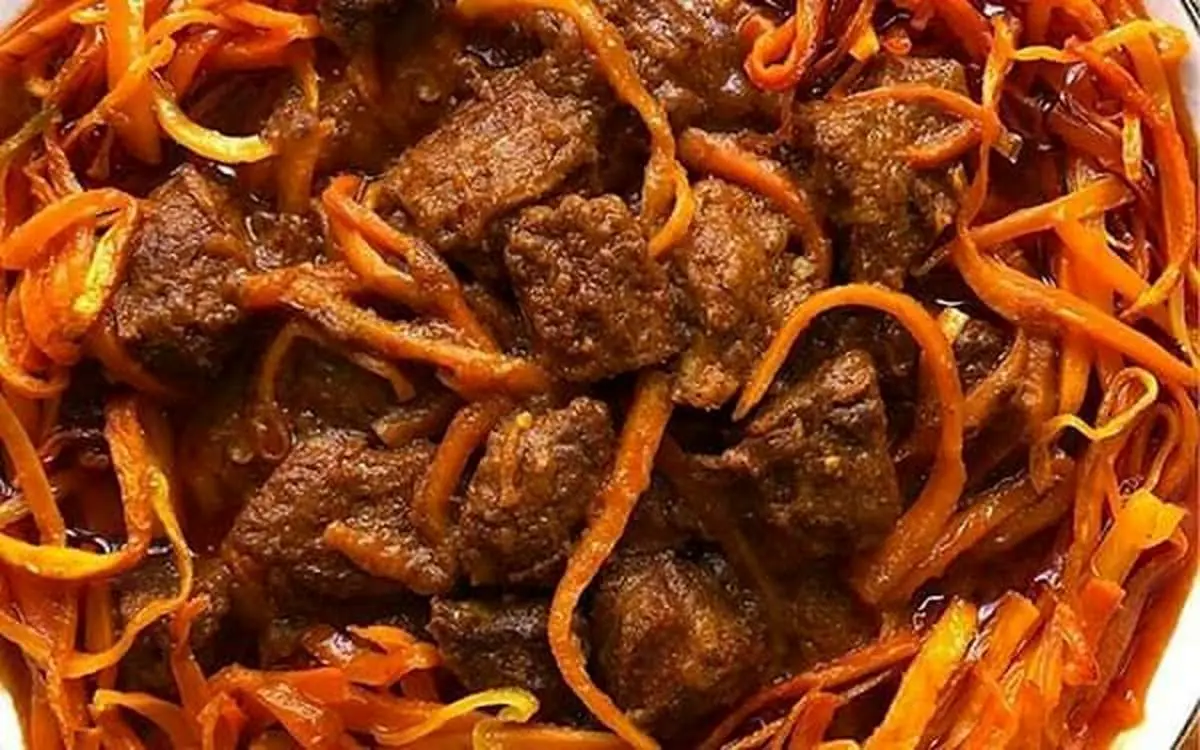 طرز تهیه خورشت هویج؛ غذایی بی‌نظیر از شهر تبریز