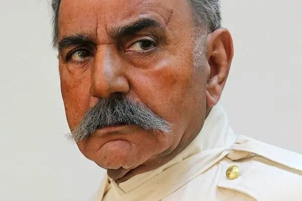 اولین عکس‌ها از گریم جنجالی پرویز پرستویی در سریال شکارگاه/ سبیل‌هایی که خبرساز شد!
