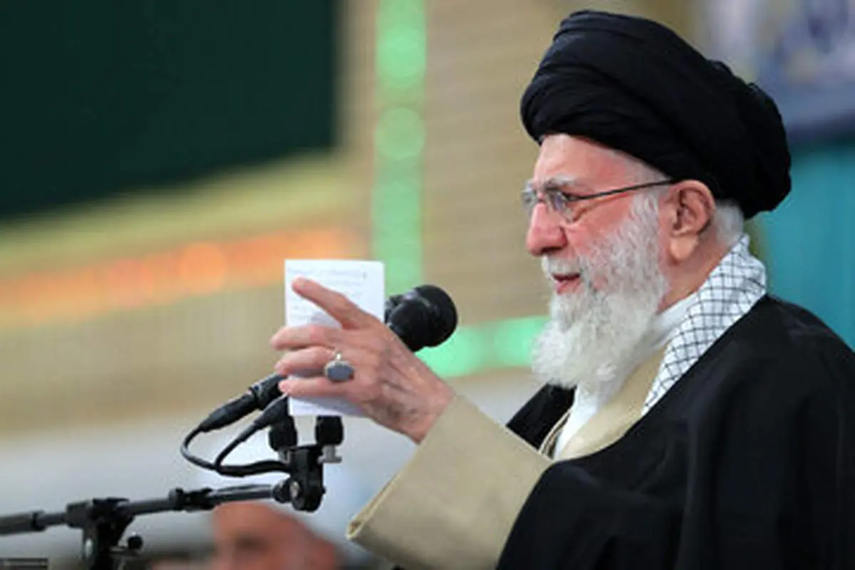 پوستر جدید رسانه رهبر انقلاب/ به نام نامی حیدر نبرد آغاز میگردد/ عکس