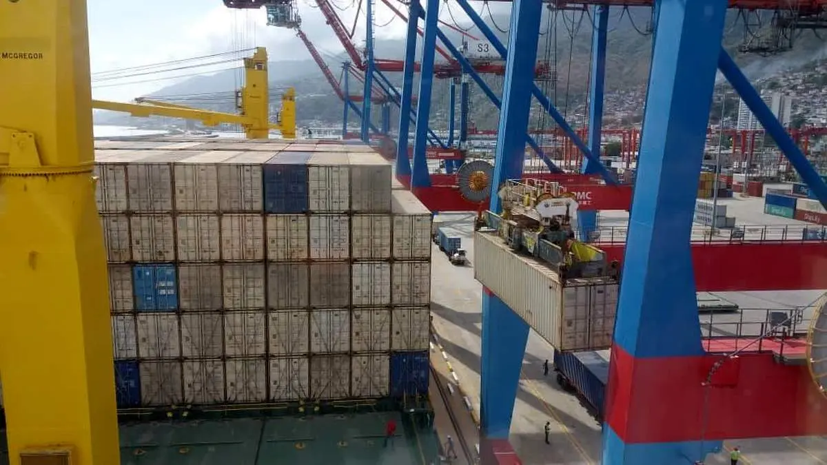 آمادگی گروه کشتیرانی برای کاهش فواصل زمانی اعزام کشتی‌ها به ونزوئلا/ تجار بار صادراتی را تحویل بدهند در کوتاهترین زمان بارگیری می‌کنیم