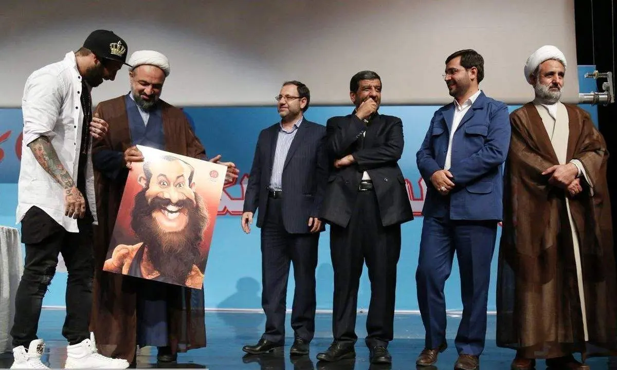 مشاور زاکانی: شرمنده تقدیر از تتلو نباشید!
