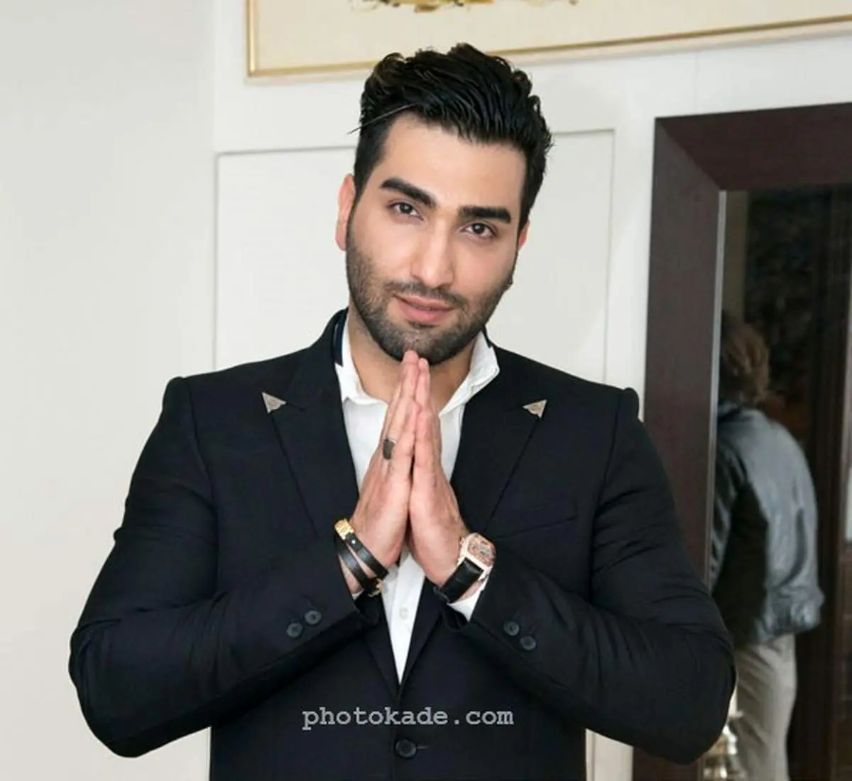 ازدواج رپر معروف با یک دختر دهه هشتادی حاشیه ساز شد/عکس