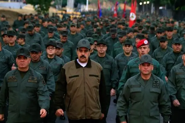 قانون جدید مادورو برای ادغام کامل ارتش و مردم در دفاع از کشور