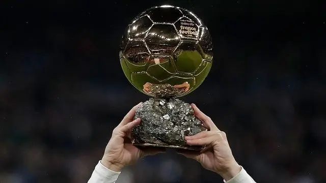 هافبک بارسلونا برنده توپ طلای امسال را لو داد + عکس