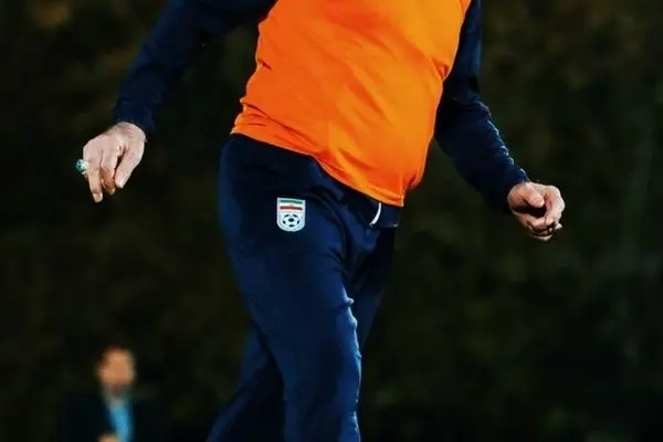 پزشکیان پا به توپ شد/عکس