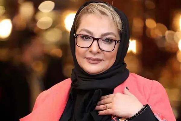 تیپ خاص لاله صبوری با عینک چند میلیونی/ کافه‌گردی به سبک ستاره‌ها!

