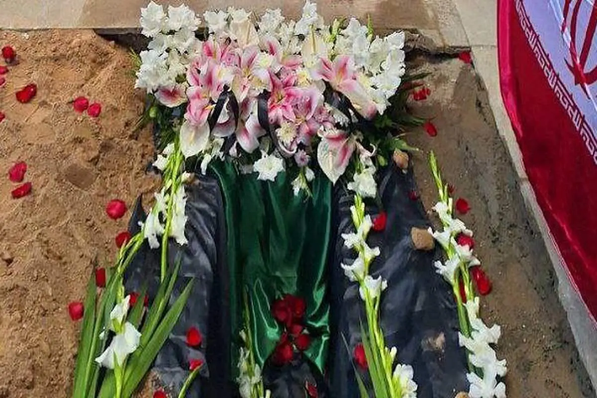 پیکر آیت الله آل هاشم به خاک سپرده شد/ عکس