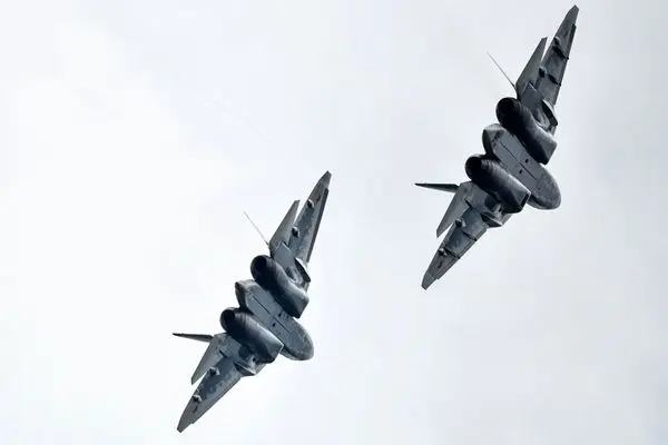 جنگنده‌های اسرائیل سه شنبه شب تا مرز ایران آمدند
