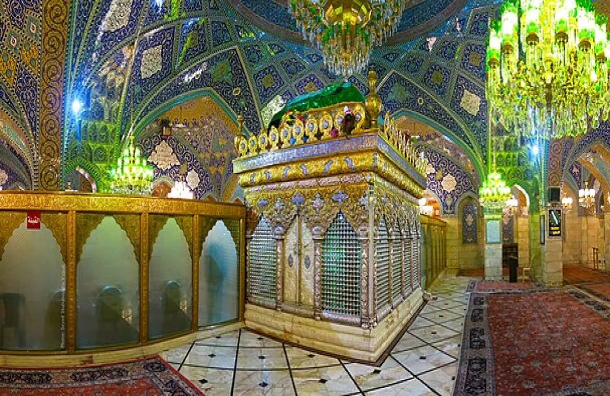 جمع آوری پرچمها و مفاتیح از حرم حضرت رقیه (س)